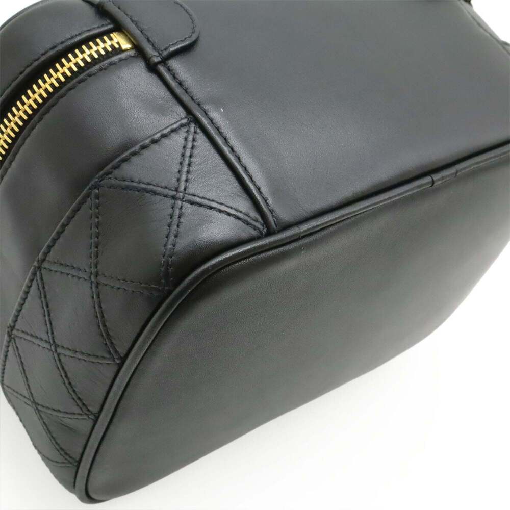 CHANEL Black Leather Pouch - Picture 4 of 10